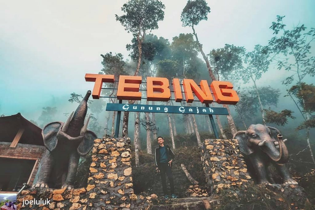 Foto Gunung Gajah